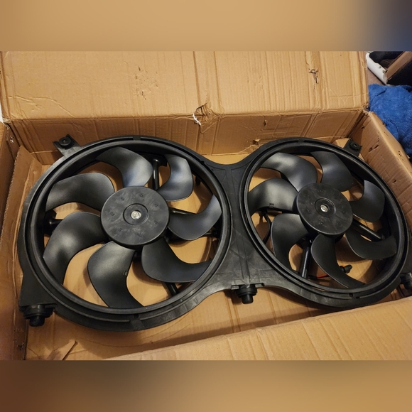 Radiator Cooling Fan Replacement For 2013-2019 Nissan Pathfinder 2014-2019 - Picture 2 of 7